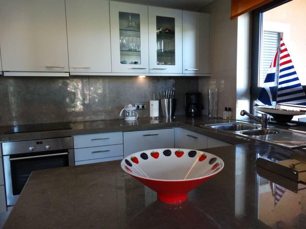 Apartamento Com 3 Quartos E Piscina ヴァーレ・ド・ローボ エクステリア 写真